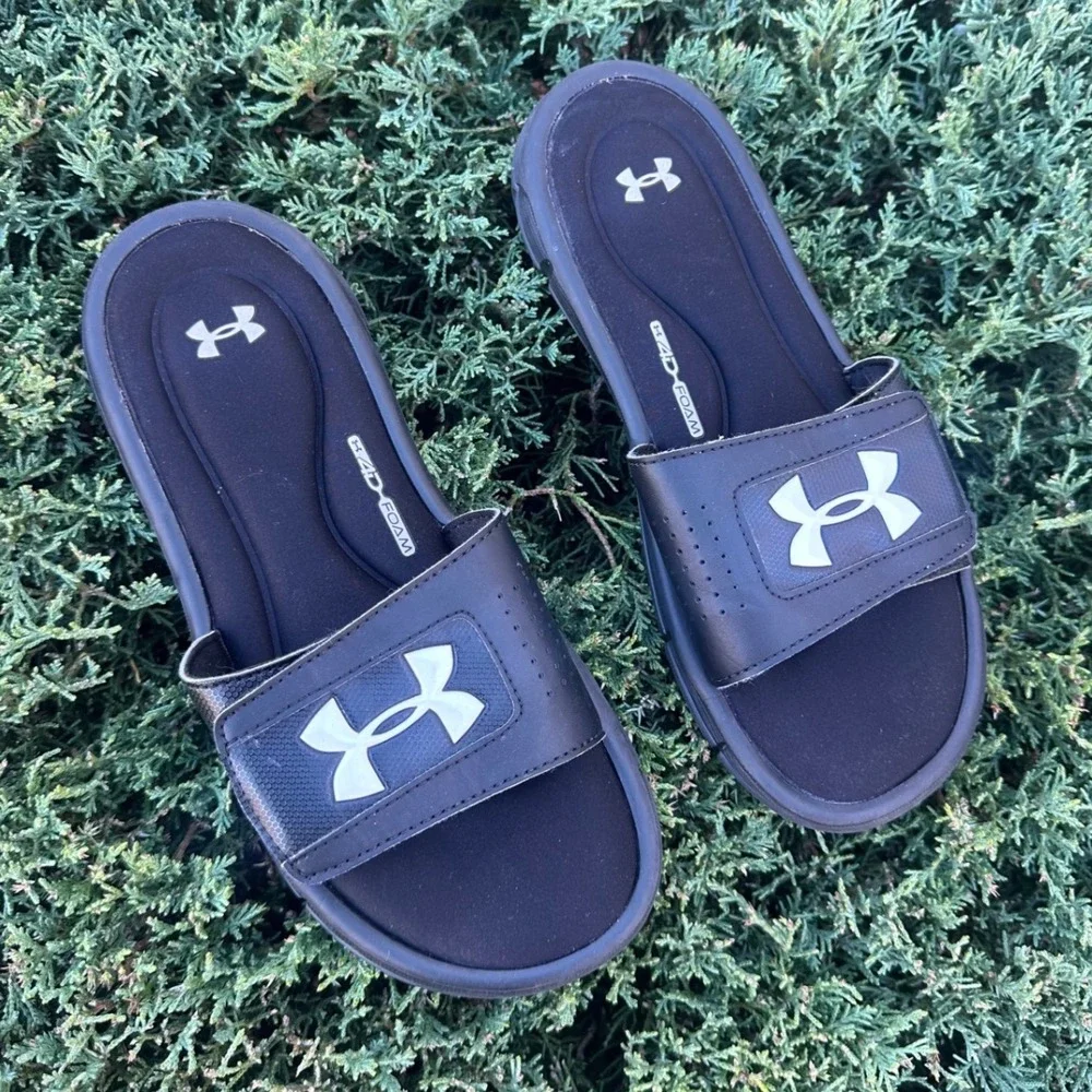 Under‎ Armour Big Kids Ignite V Slide Sandals Size 6Y Black Shoes
